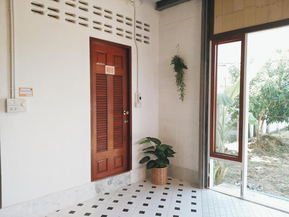 Ferienwohnung The Warehouse - Ayutthaya Exterior foto