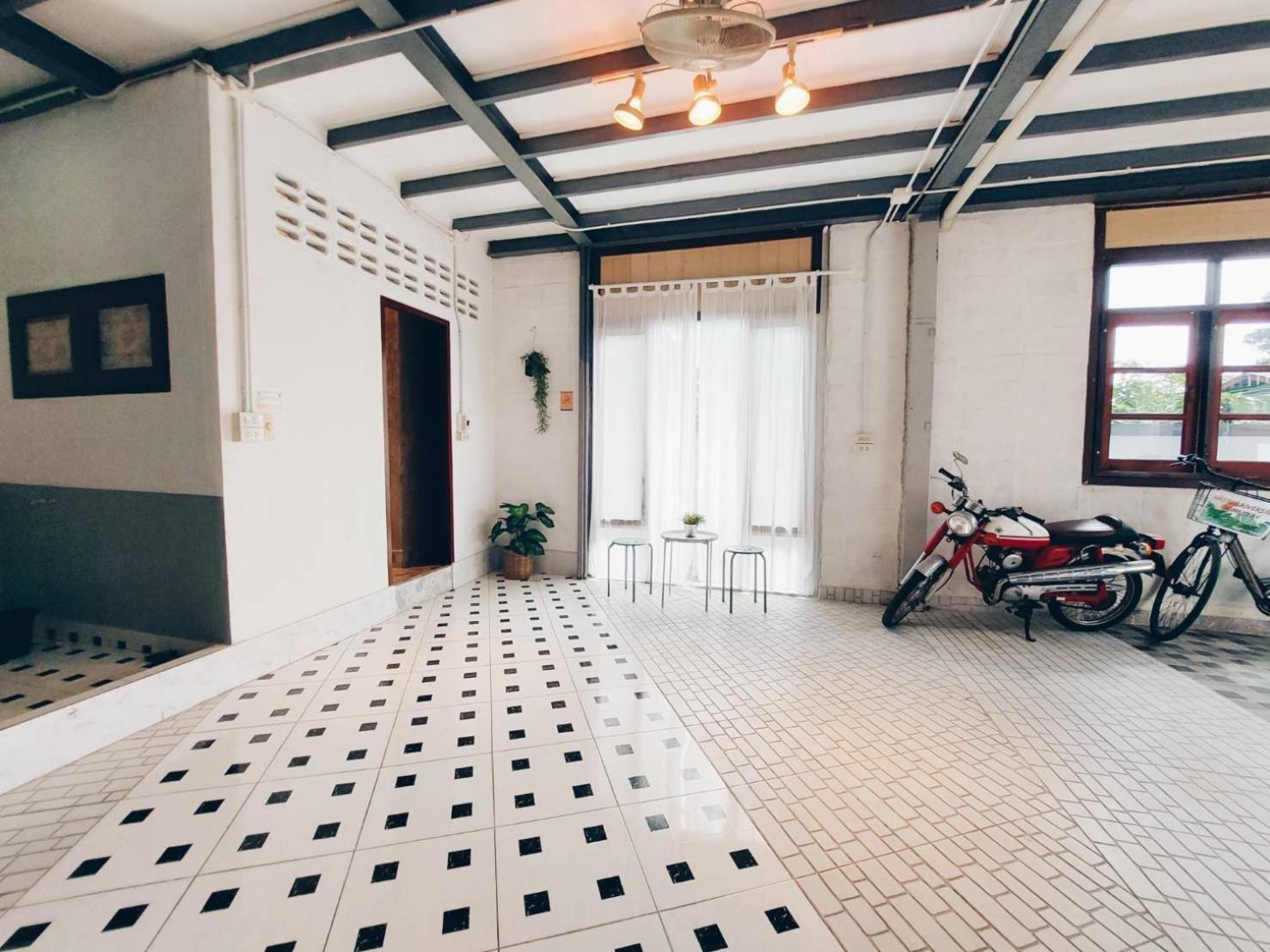 Ferienwohnung The Warehouse - Ayutthaya Exterior foto